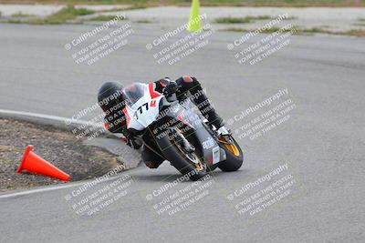 media/Mar-05-2023-TrackXperience (Sun) [[a95d40e56a]]/Group 3/session 2 turn 4/